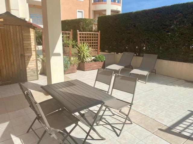 Appt 2 Pieces Port Frejus - Mega Terrasse + Garage Apartment Bagian luar foto